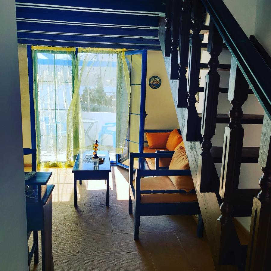 Blue Sky Aparts Livadia  Ngoại thất bức ảnh